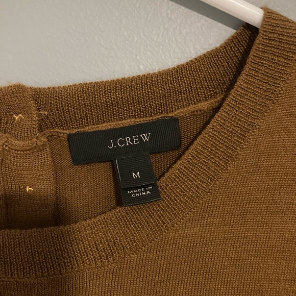 Sweet cocoa knit vest. J Crew medium. Lovely 3 gold button back. - Picture 2 of 3